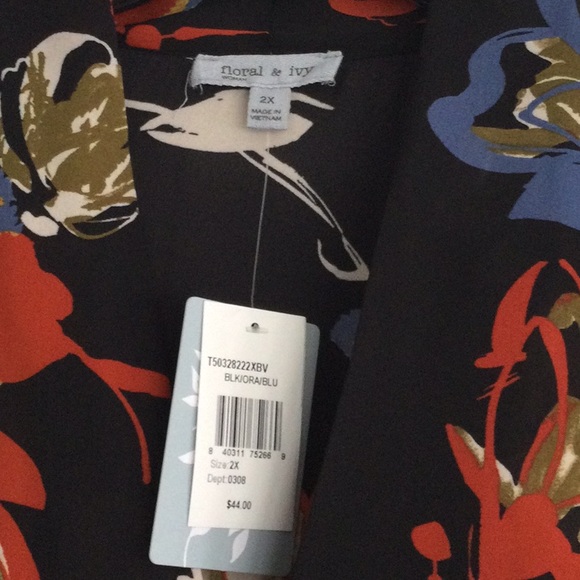 Floral & Ivy women’s plus summer blouse. Silky cool polyester floral. 2X - Picture 2 of 9